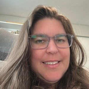 Meet your posher! Sarah